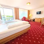 Thermenhotel Tannenhof - Ihr Wohlfuehl-hotel Hotel 4*