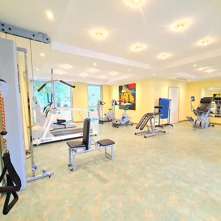 Thermenhotel Tannenhof - Ihr Wohlfuehl-hotel Otel 4*