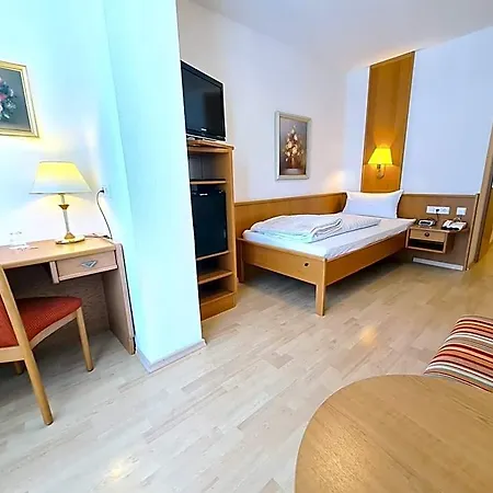 Thermenhotel Tannenhof - Ihr Wohlfuehl-hotel Otel