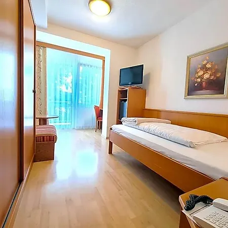 Otel Thermenhotel Tannenhof - Ihr Wohlfuehl-hotel