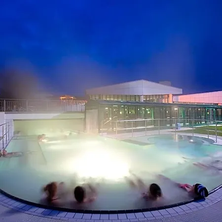 Thermenhotel Tannenhof - Ihr Wohlfuehl-hotel Otel 4*